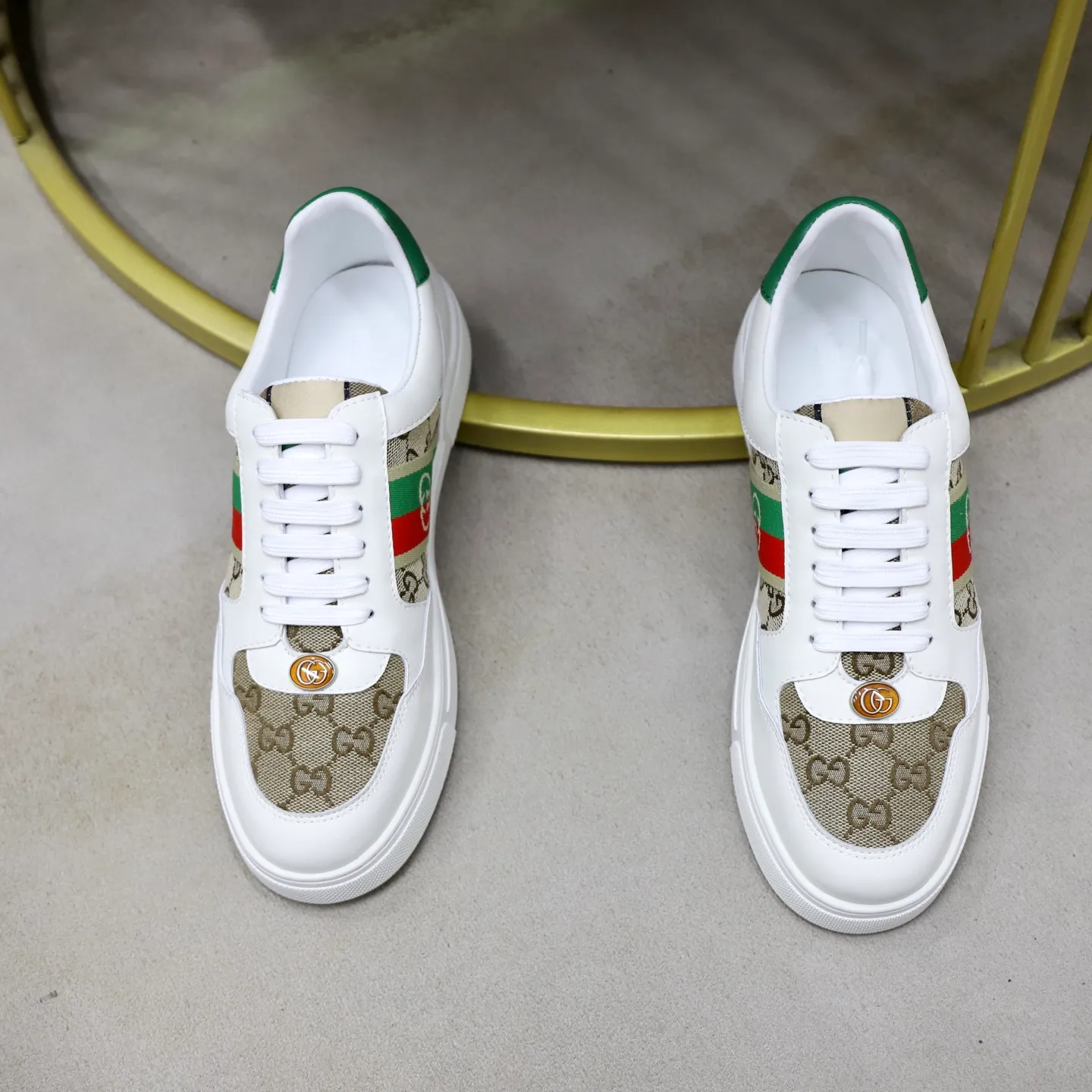 Ex-factory price: 420💰🙅‍♂️🙅‍♂️🙅‍♂️ Brand: Gucci GUCCi Standard code: 38-44 (45 customized) Grade: Same as the official website Material: Original leather splicing, comfortable and breathable sheepskin lining, original wear-resistant outsole Style category: Men's fashionable casual shoes, running, sports shoes, noble luxury brand elements, top luxury Color: actual picture color